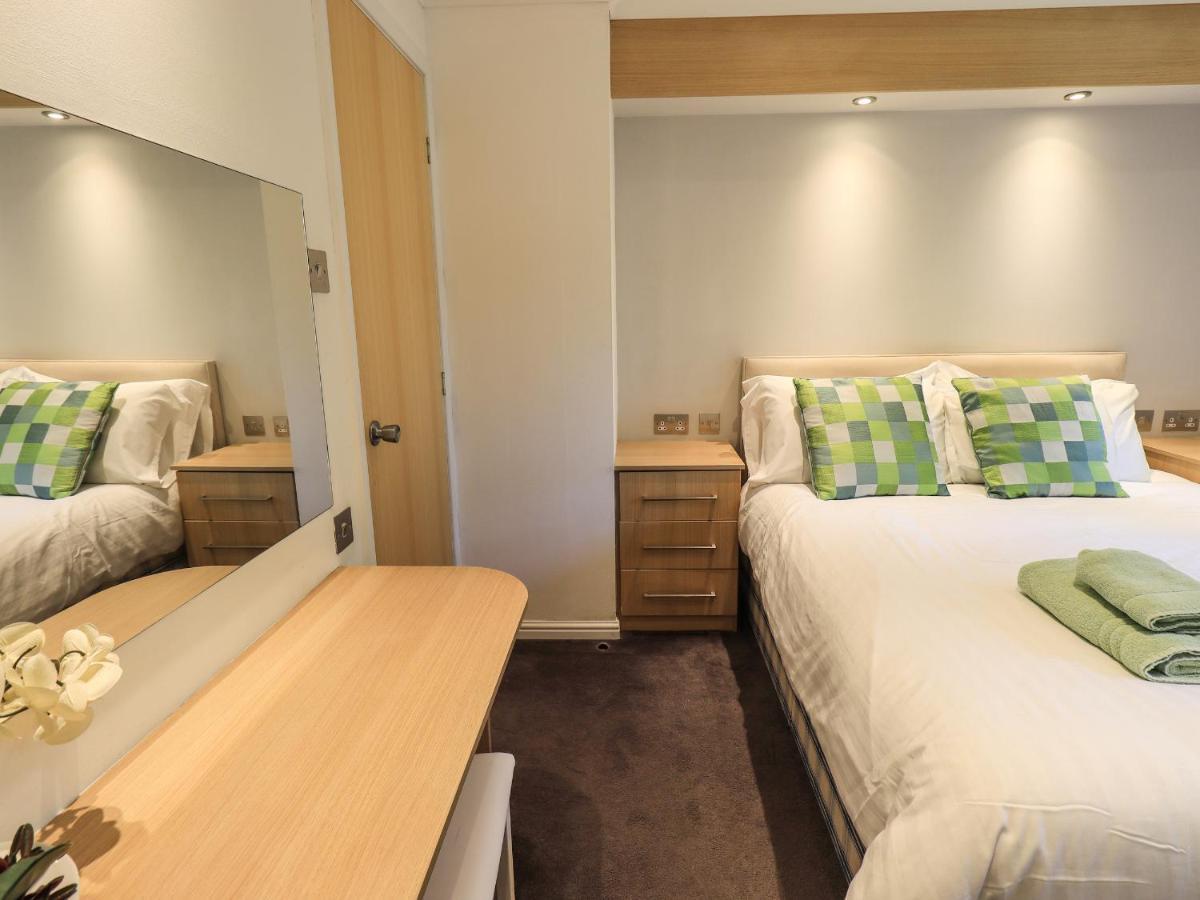 Forest Pines Lodge โบว์เนส ออน วินเดอเมียร์ ภายนอก รูปภาพ